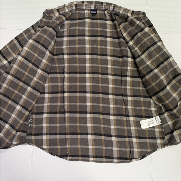 Patagonia Women’s Fjord Flannel Shirt, 100% Organic Cotton, Large, Grey/Brown - Picture 7 of 10